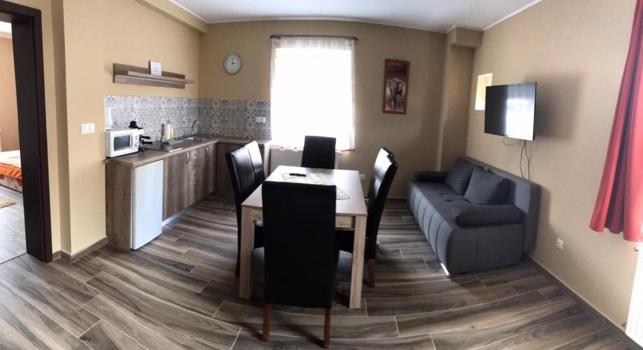 Adrienn Apartman Sárvár Exterior foto