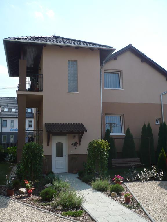 Adrienn Apartman Apartamento Sárvár Exterior foto